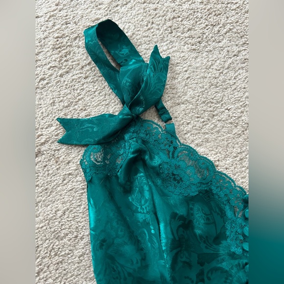 Vintage Victoria’s Secret Dark Green Satin Pattern Teddy Bow Straps Lace Zip m - Picture 4 of 6
